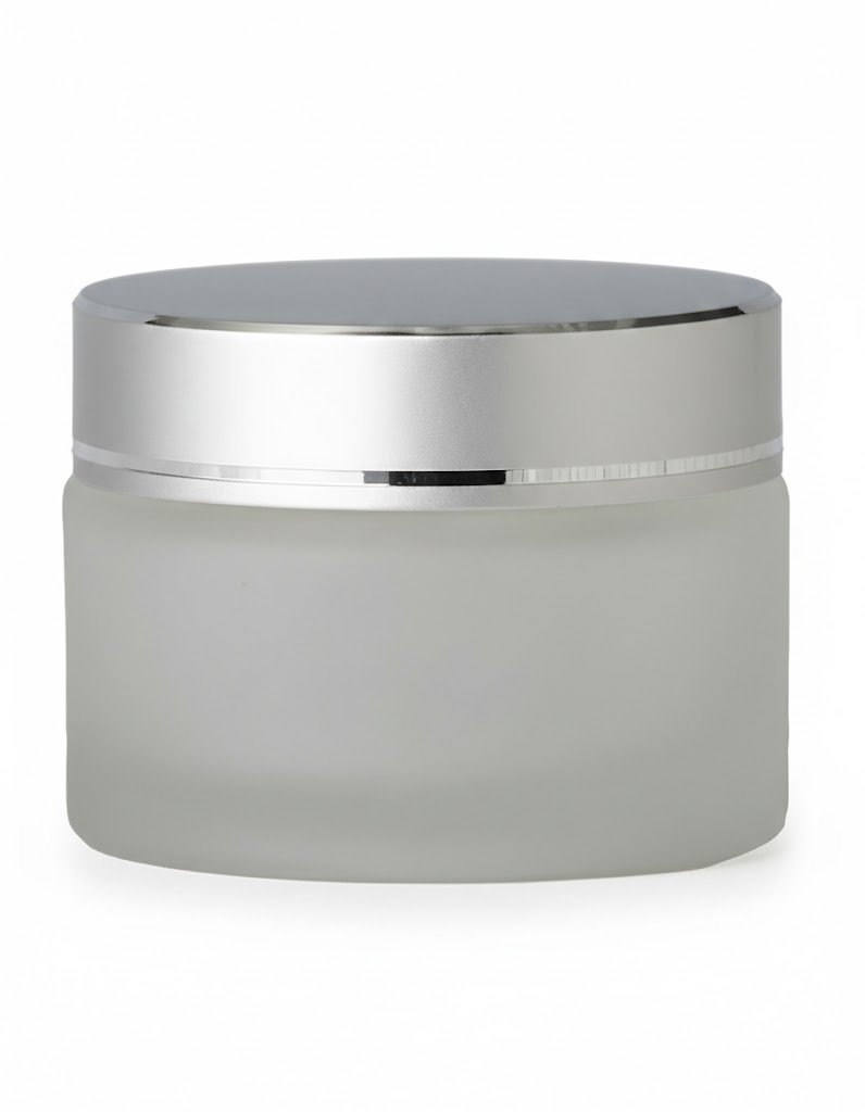 צנצנת זכוכית חלבית לקרם 30 מ"ל מכסה כסף